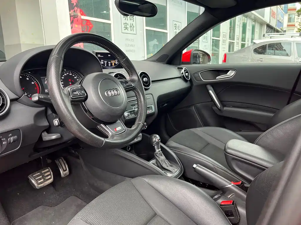 Audi A1 2016
