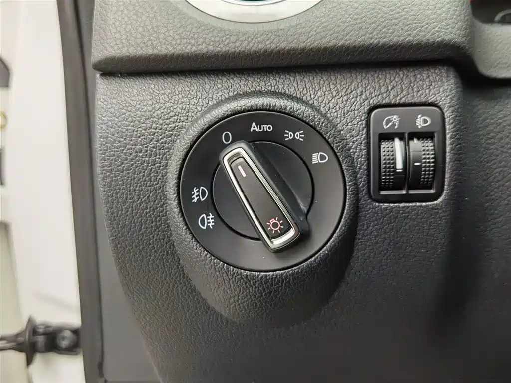 Volkswagen Tiguan 2017 — фото 21