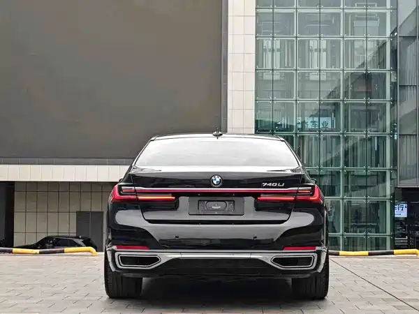 BMW 7 Series 2021