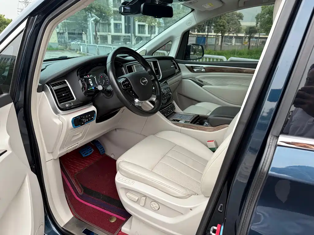 GAC Motor Trumpchi M8 2019 — фото 11