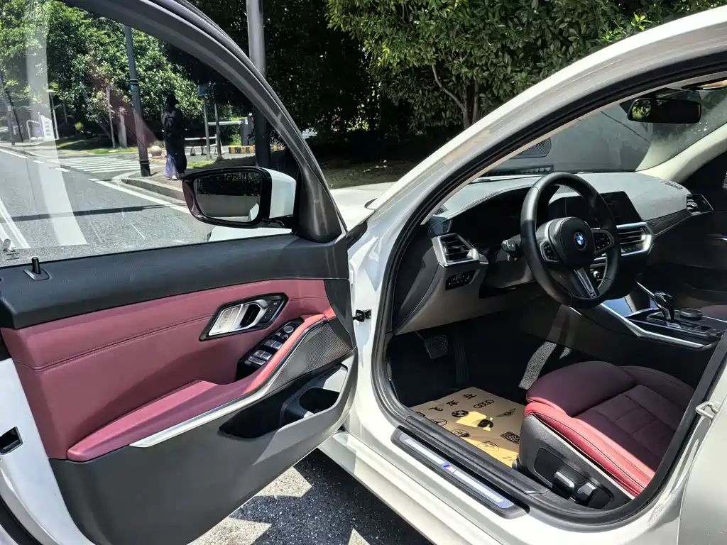 BMW 3 Series 2021 — фото 15
