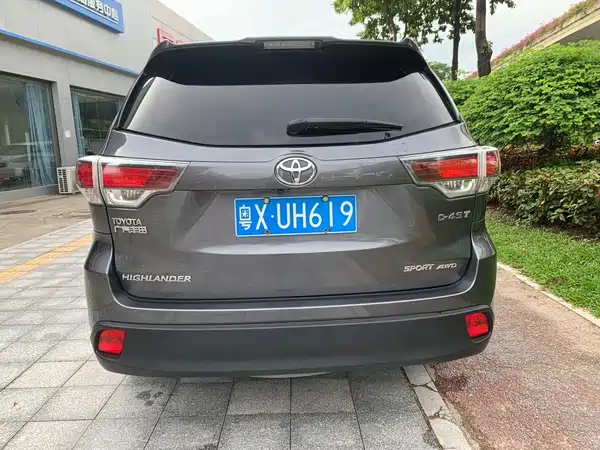 Toyota Highlander 2015