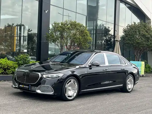 Mercedes-Benz Maybach S-Class 2023