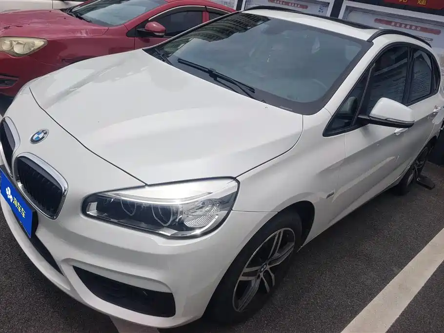 BMW 2 Series Active Tourer 2017 — фото 1
