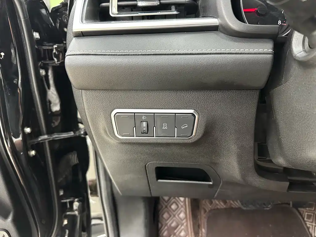 Haval M6 2023 — фото 13