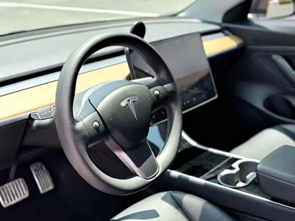 Tesla Model 3 2020 — фото 11