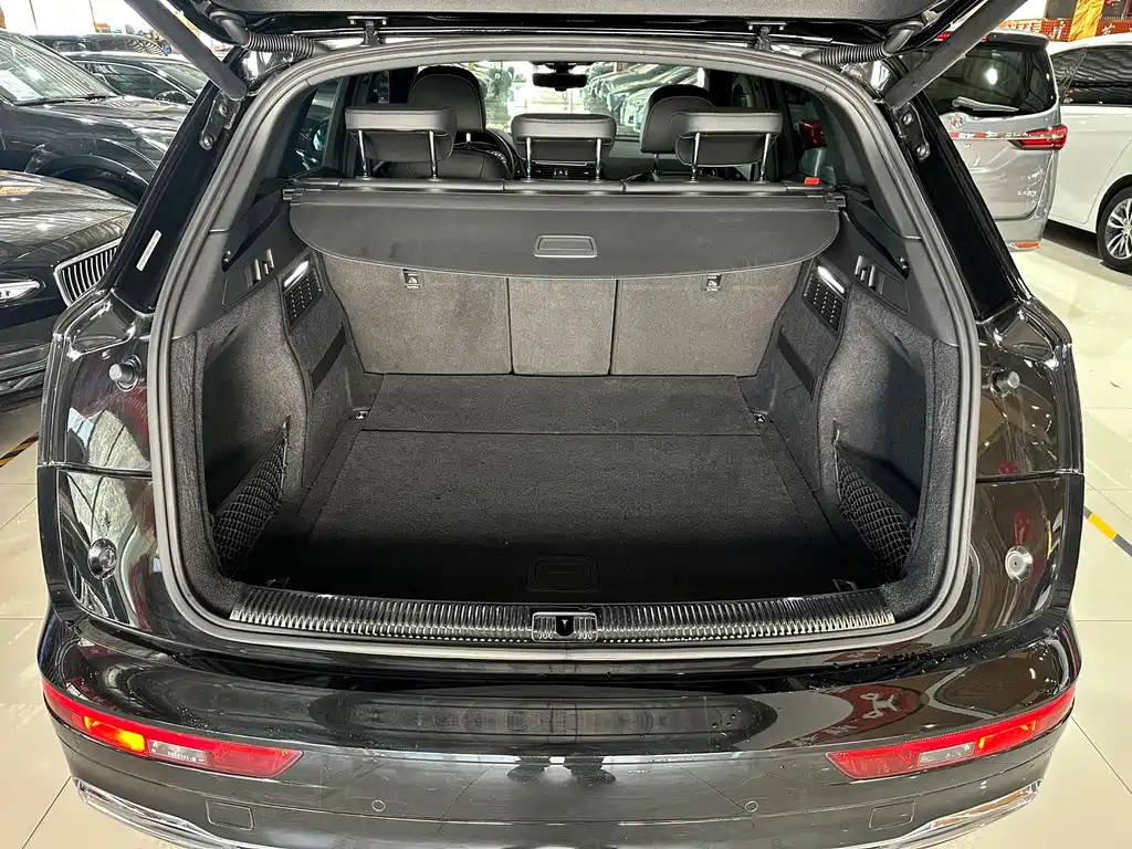 Audi Q5L 2021 — фото 16
