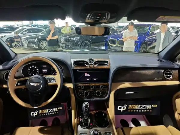 Bentley Bentayga 2023