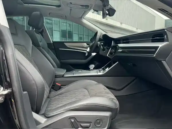 Audi A7L 2024