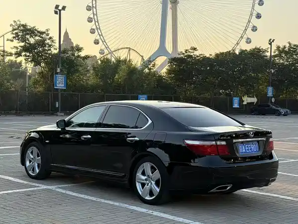 Lexus LS 2008