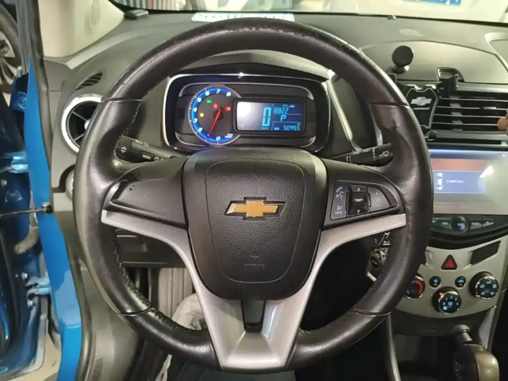 Chevrolet Trax 2015 — фото 11