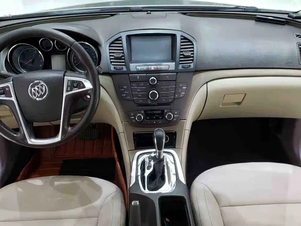 Buick Regal 2011 — фото 15