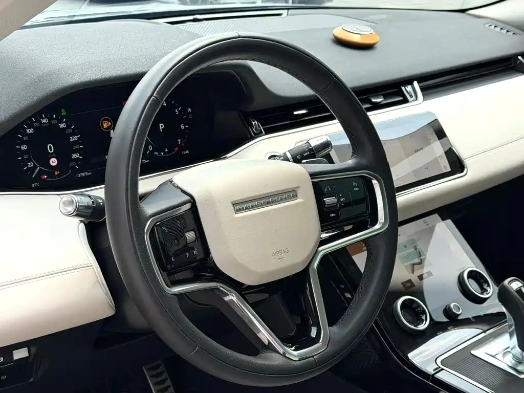 Land Rover Range Rover Evoque 2022 — фото 3