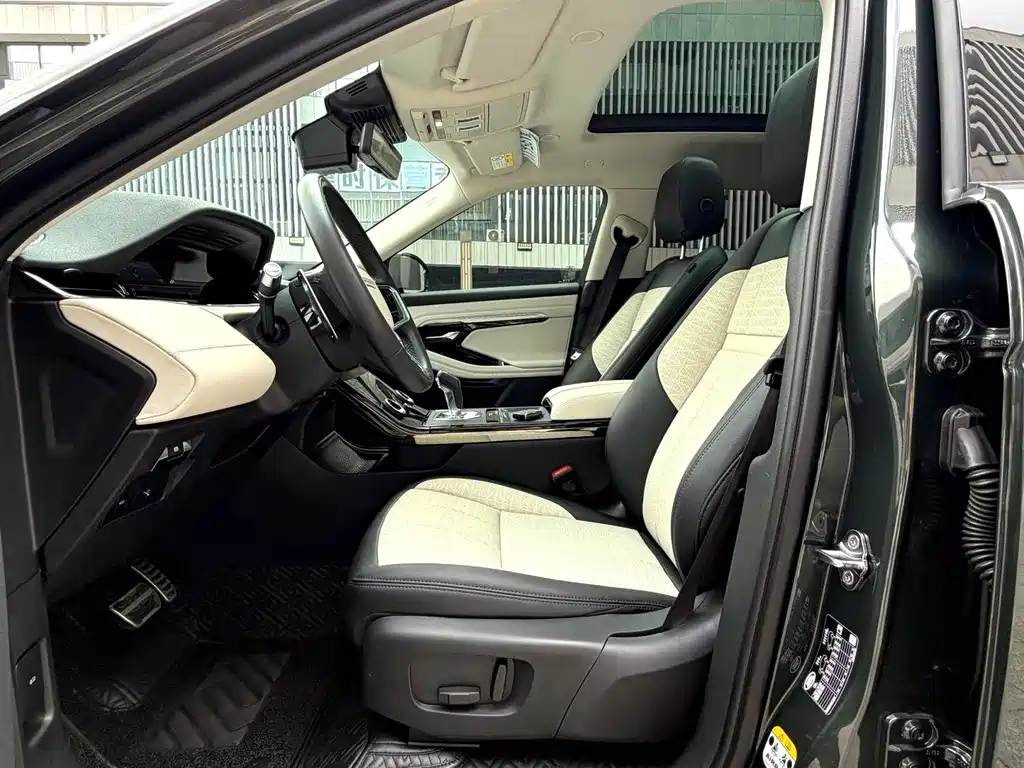 Land Rover Range Rover Evoque 2022 — фото 4