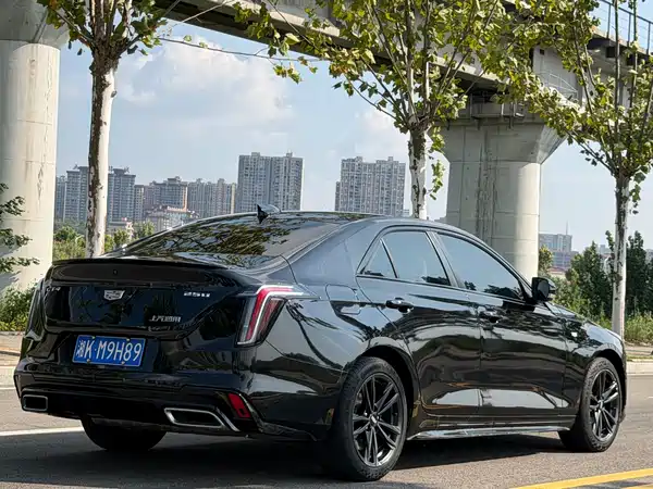 Cadillac CT4 2024