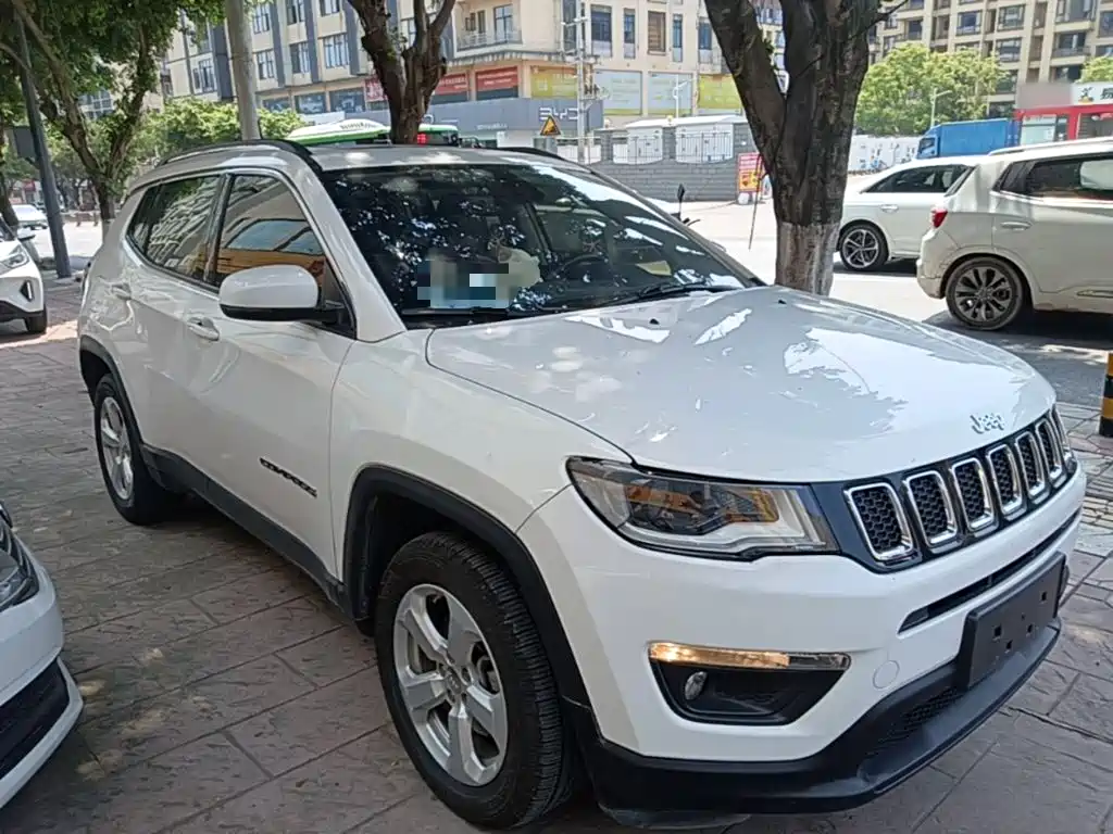 Jeep Compass 2017 — фото 4
