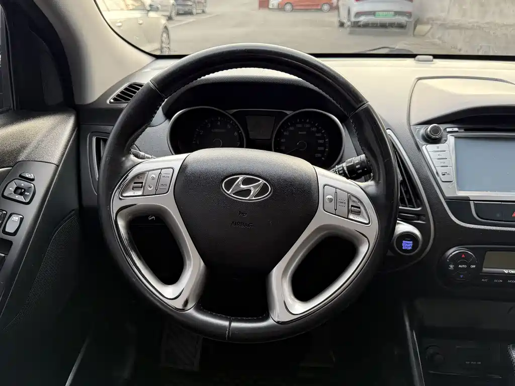 Hyundai ix35 2014 — фото 13