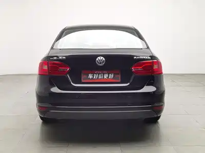 Volkswagen Sagitar 2015