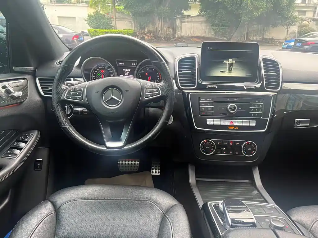 Mercedes-Benz GLE AMG 2018 — фото 8