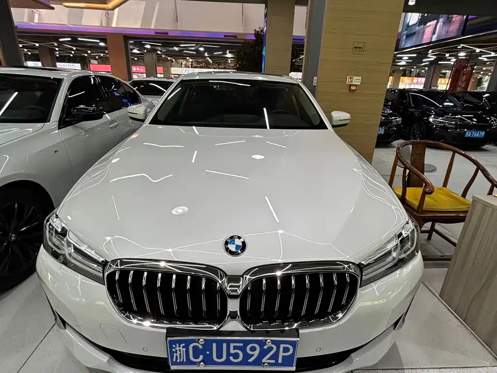 BMW 5 Series 2021
