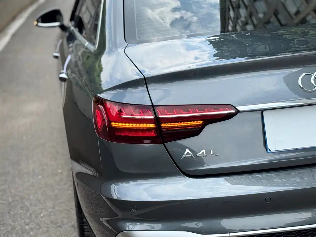 Audi A4L 2021 — фото 15