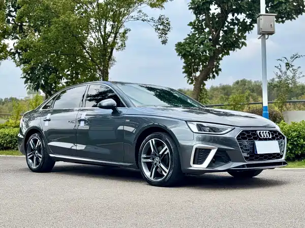 Audi A4L 2021