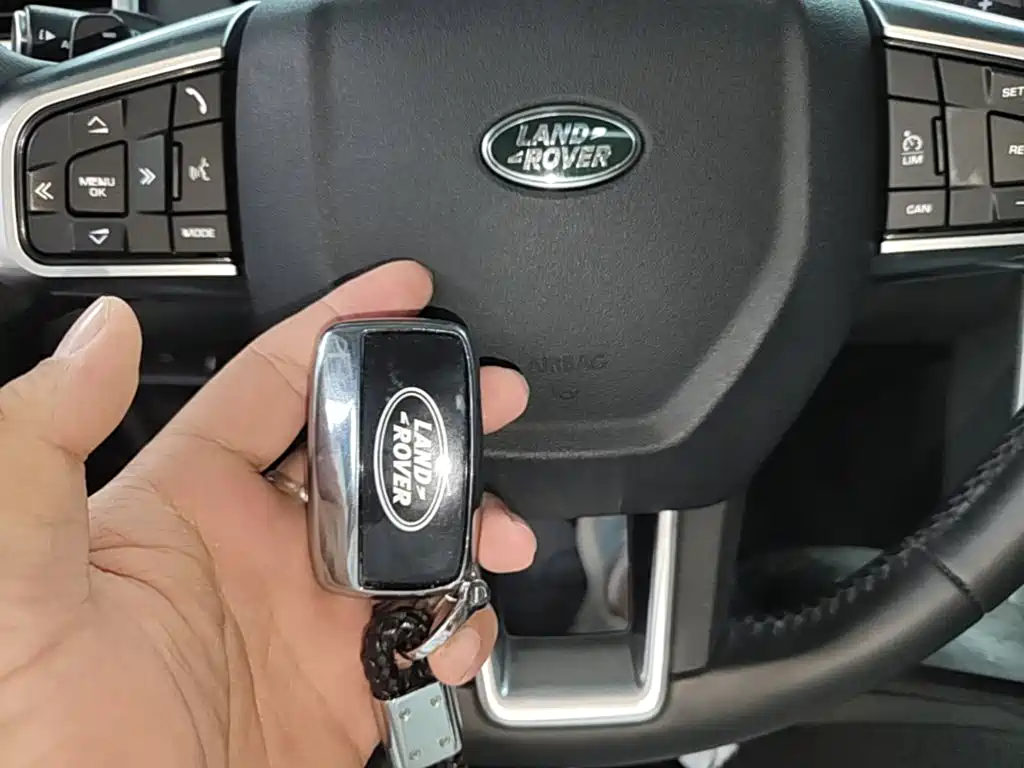 Land Rover Discovery Sport 2019 — фото 9