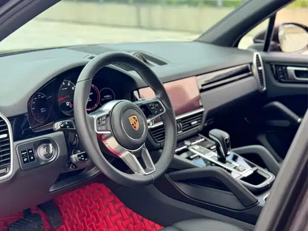 Porsche Cayenne 2021