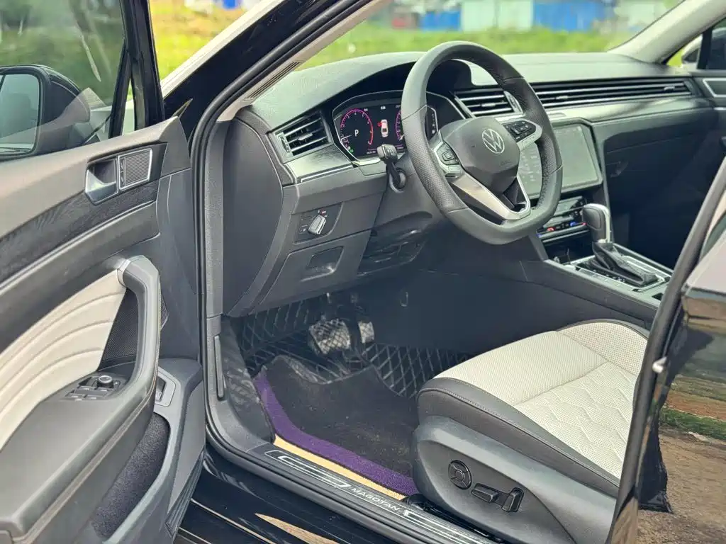 Volkswagen Magotan 2025