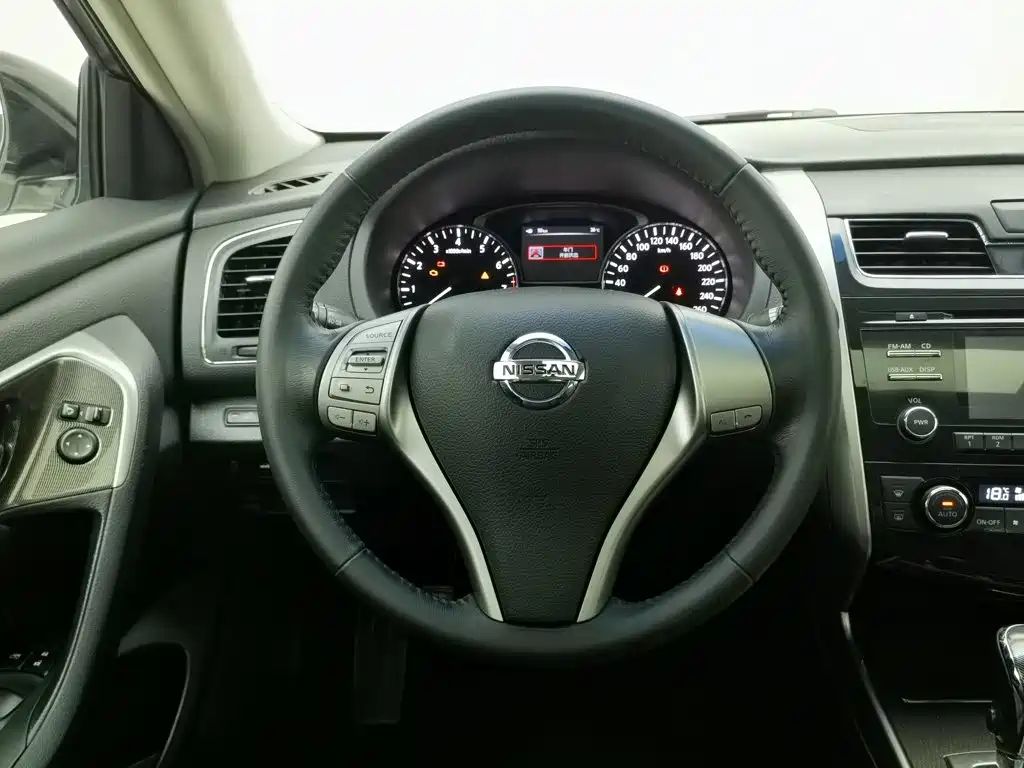 Nissan Teana 2013 — фото 11
