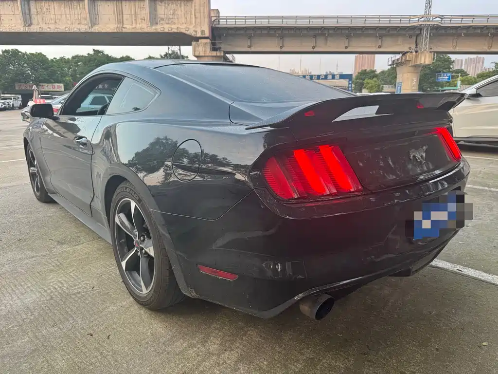 Ford Mustang 2016 — фото 12