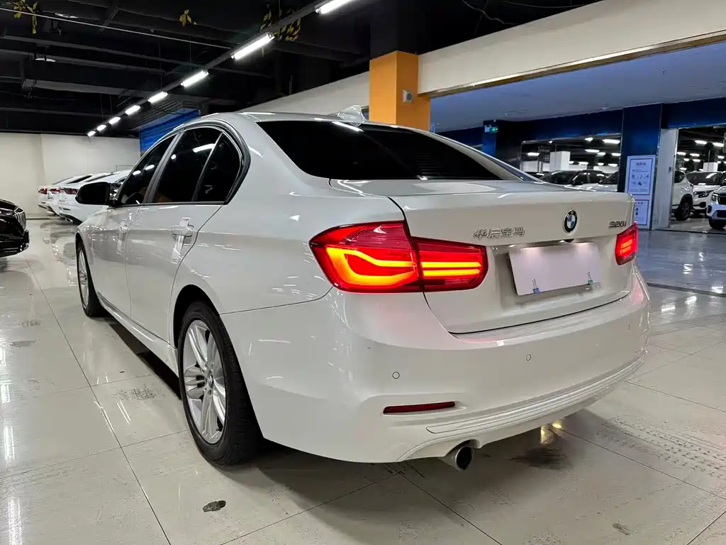 BMW 3 Series 2016 — фото 8