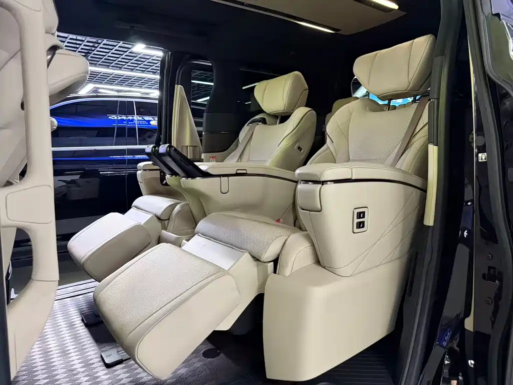 Toyota Alphard 2024 — фото 9