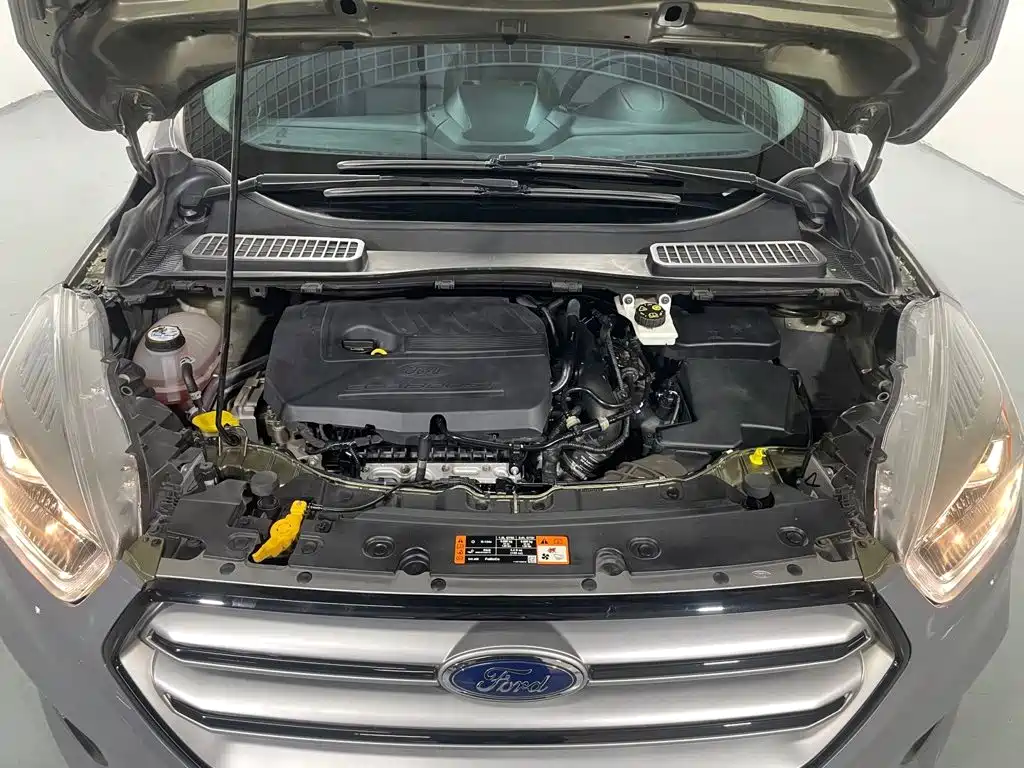Ford Kuga 2018 — фото 17