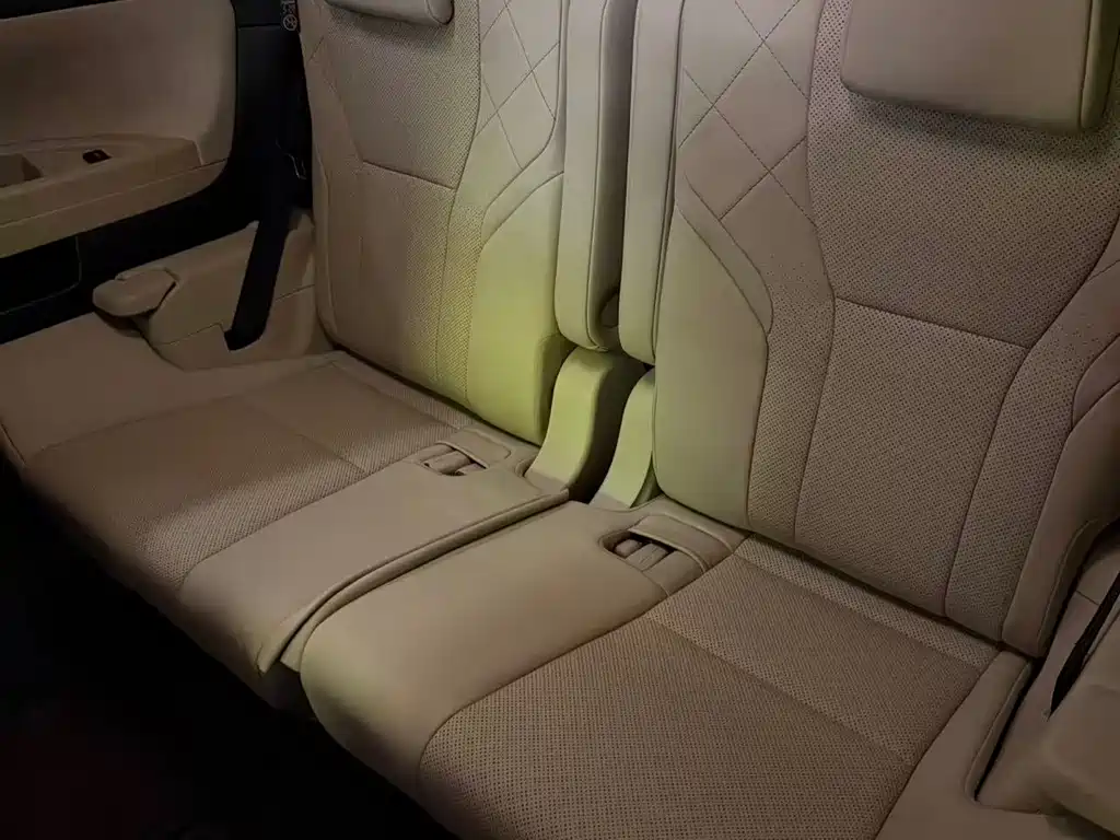 Toyota Alphard 2024 — фото 14