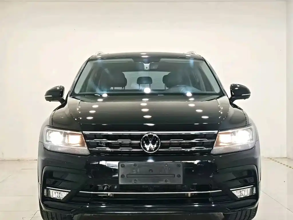 Volkswagen Tiguan L 2021 — фото 2