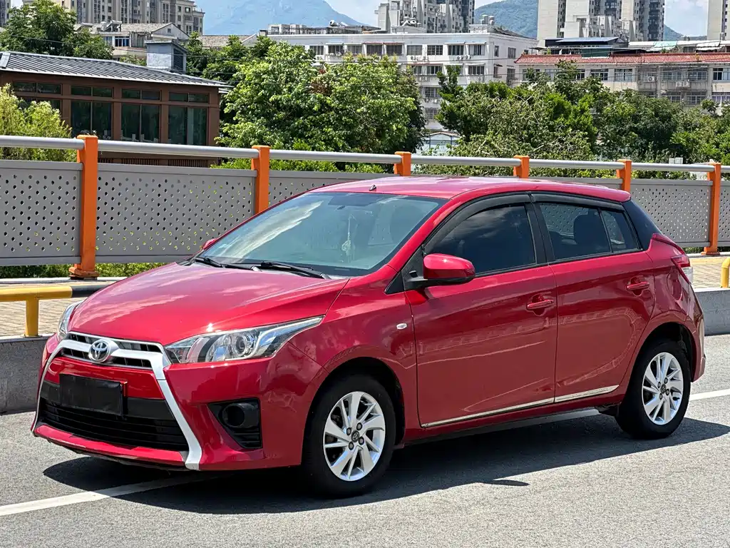 Toyota Yaris L 2015