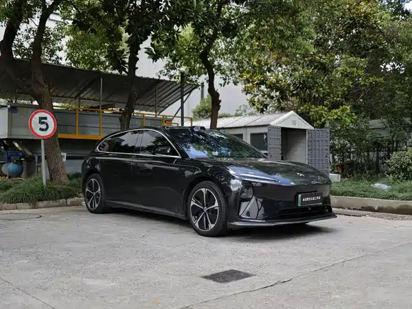 NIO ET5T 2025
