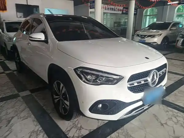 Mercedes-Benz GLA 2021