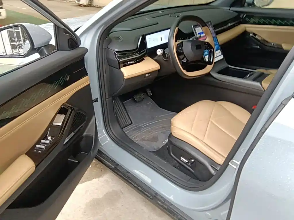 Geely Galaxy L6 2024 — фото 16