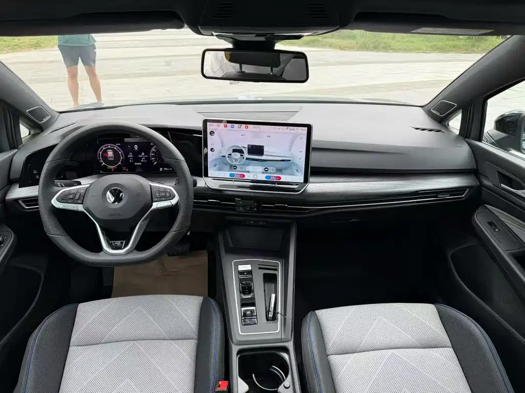 Volkswagen Golf 2026