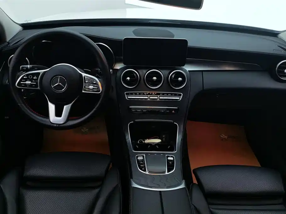 Mercedes-Benz C-Class 2018 — фото 12