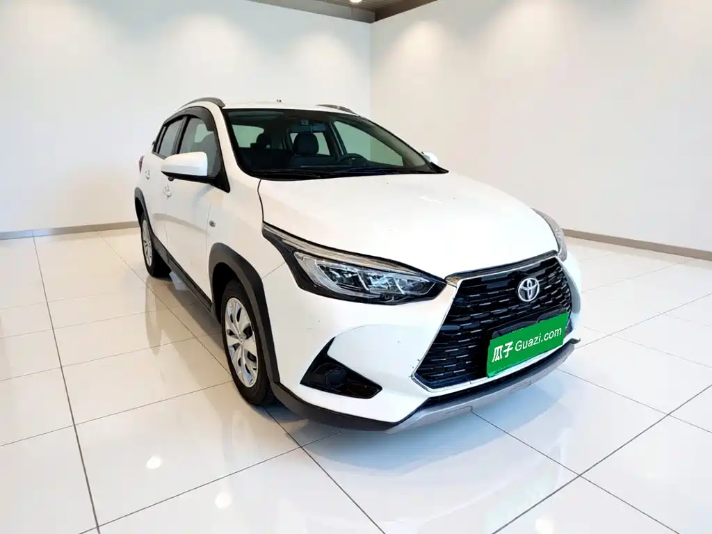 Toyota Yaris L 2023
