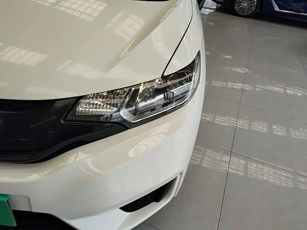 Honda Fit 2016 — фото 24