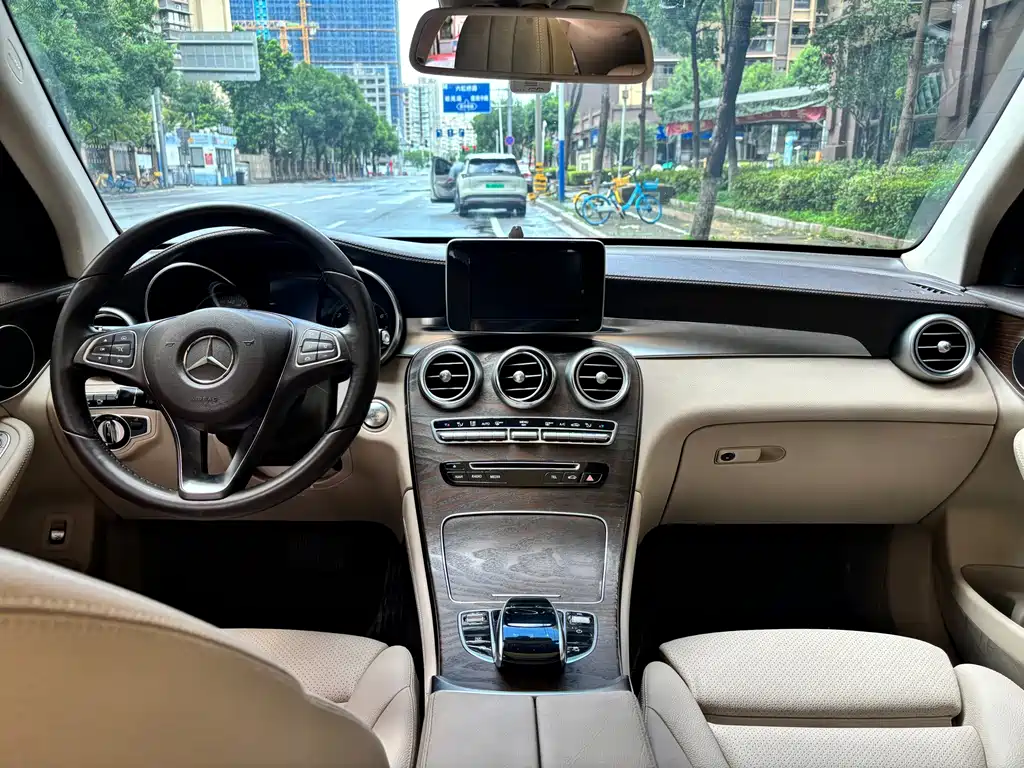 Mercedes-Benz GLC 2016 — фото 11