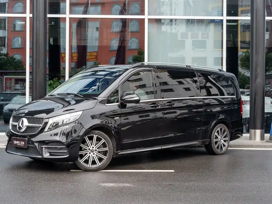 Mercedes-Benz V-Class 2023 — фото 2