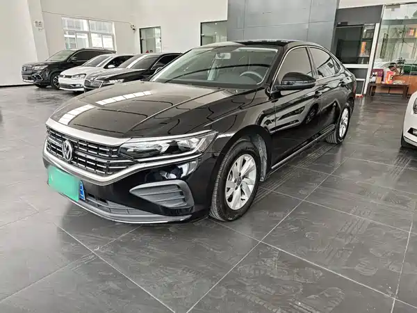 Volkswagen Passat 2022