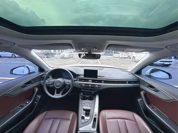 Audi A4L 2020