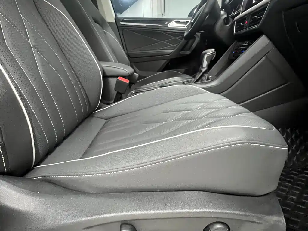 Volkswagen Tiguan L 2023 — фото 16