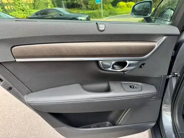 Volvo V90 2018